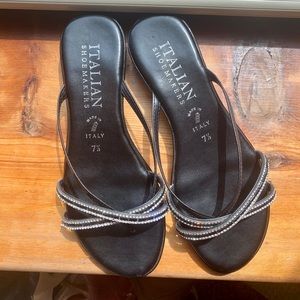 Italian Shoemakers Black flip flops- Size 7.5